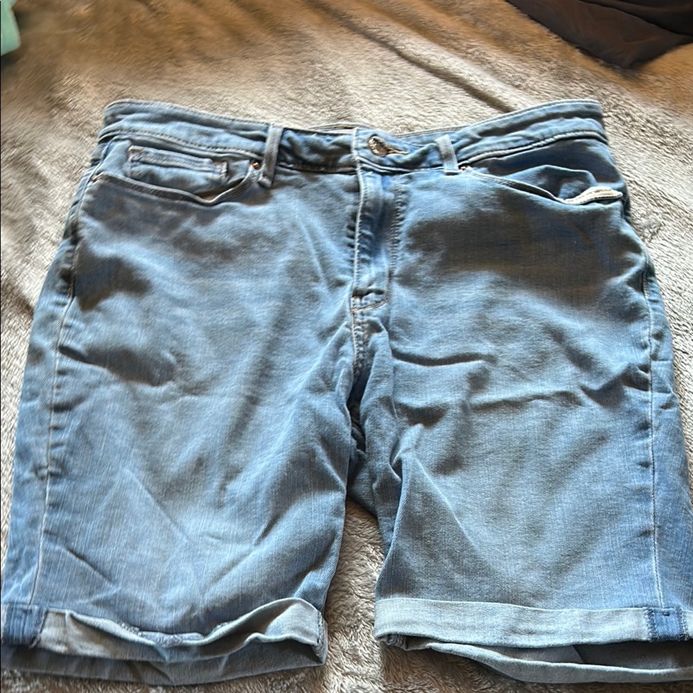 Women’s Blue Levi’s Denim Shorts